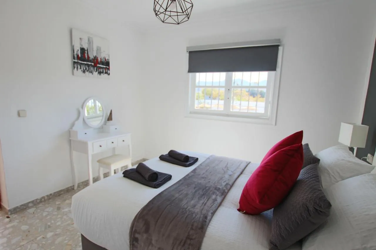 Villa Paraiso Alhaurín de la Torre 0*,